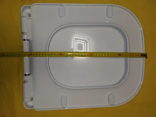 Tapa de inodoro blanca