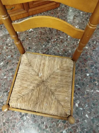 Silla de enea y madera