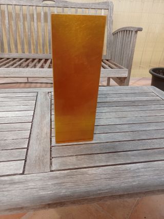 Florero lacado dorado