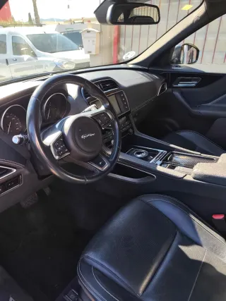 JAGUAR F PACE R SPORT