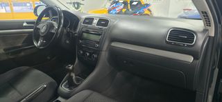 EL VOLKSWAGEN GOLF VARIANT 1.6 TDI 105 CV DE 2009