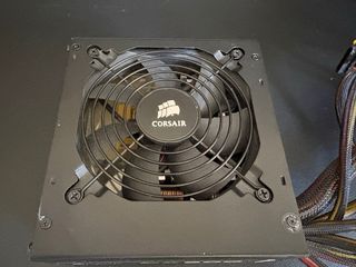 Fuente de Alimentación Corsair CX600
