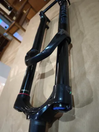 Horquilla Rock Shox Yari 160mm procede de Haibike