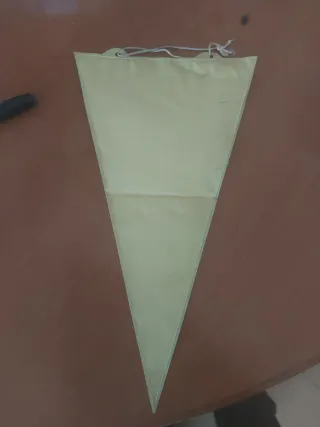 Banderín de Chelva con Banderas,