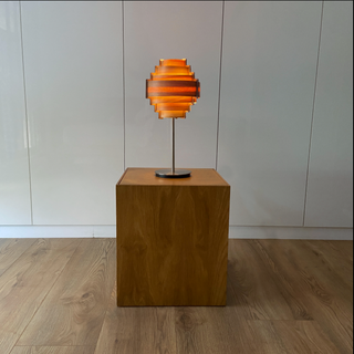 Lámpara de mesa escandinava