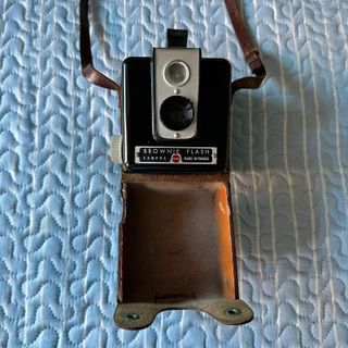 Kodak Brownie Flash cámara vintage (con funda)