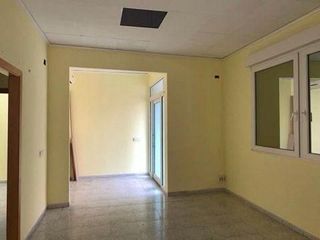 Local comercial en alquiler en Alginet