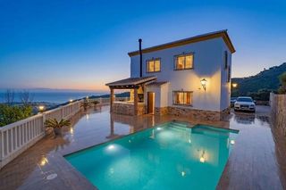 Chalet en alquiler en Sayalonga