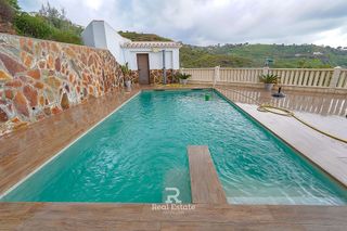 Chalet en alquiler en Sayalonga