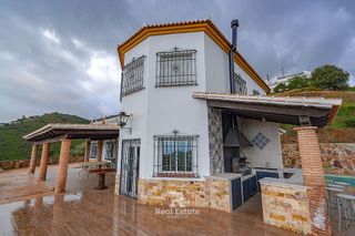 Chalet en alquiler en Sayalonga
