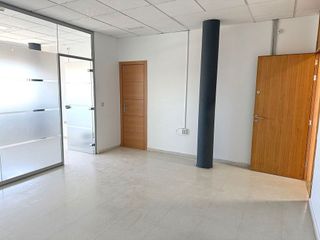 Oficina en alquiler en Centro en Bormujos