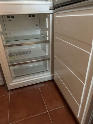 Frigorífico Midea Inox No Frost