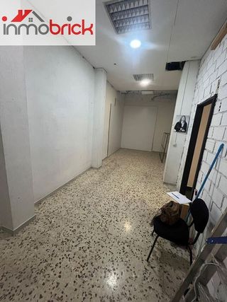 Local comercial en alquiler en Lucena