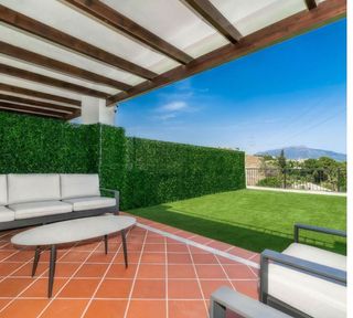 Casa adosada en alquiler en Benahavís