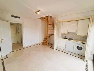 Ático en alquiler en Piovera - Conde Orgaz en Madrid