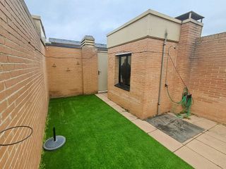 Ático en alquiler en Piovera - Conde Orgaz en Madrid