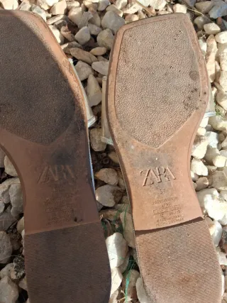 Sandalias usadas pero queda vida