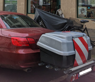 Box de transporte 330l y portabicicletas 4 bicis