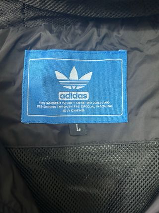 Cortavientos negro adidas con capucha