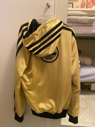 Adidas Originals reversible vintage Trefoil