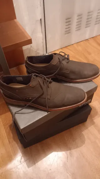 Scarpe eleganti da uomo in pelle scamosciata di Emilio Tucci