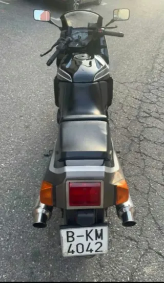 Moto kawasaki GPX 600R