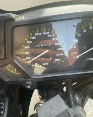 Moto kawasaki GPX 600R