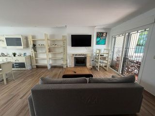 Casa adosada en alquiler en Elviria en Marbella