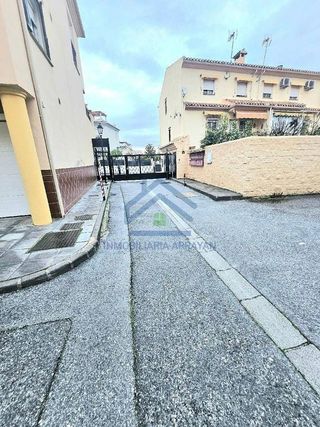 Casa adosada en alquiler en Ogíjares