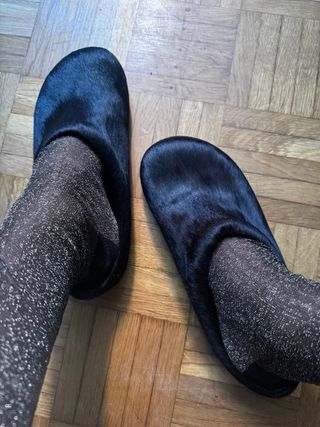 Zuecos cuero Sisley negros