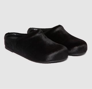 Zuecos cuero Sisley negros