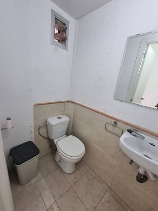 Local comercial en alquiler en Los Remedios en Sevilla