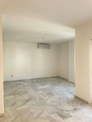 Piso en alquiler en El Mayorazgo - El Limonar en Málaga