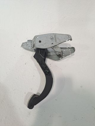 PEDAL EMBRAGUE OPEL ASTRA H BERLINA 639060