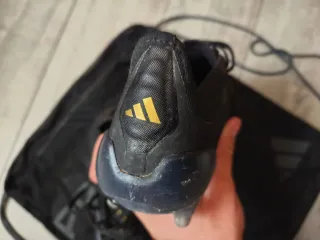 Botas de fútbol Adidas Predator elite negras y pl