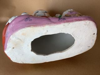 Figura Budista China con Niños