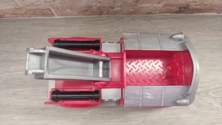 Marshall y su vehículo de bomberos