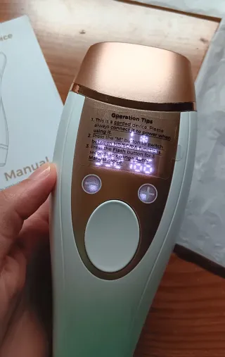 Luce pulsata epilatore donna