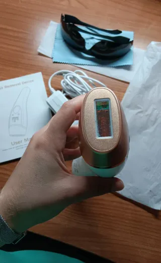 Luce pulsata epilatore donna