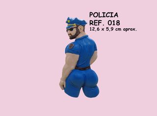 Escultura original Policía gay imán nevera