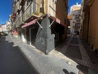 Local comercial en alquiler en La Goleta - San Felipe Neri en Málaga