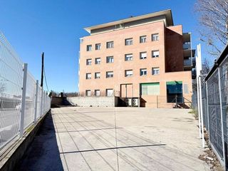Local comercial en venta en Poblenou - L'Olivar Gran en Figueres