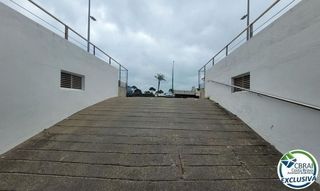 Garaje en venta en Empuriabrava en Castelló d´Empúries