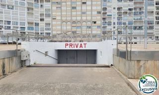 Garaje en venta en Empuriabrava en Castelló d´Empúries
