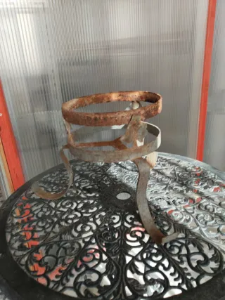 Pedestal macetero.antiguo 22 diámetro..25 altura