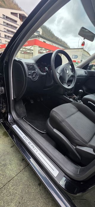 Volkswagen Golf 2004