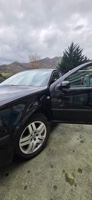 Volkswagen Golf 2004