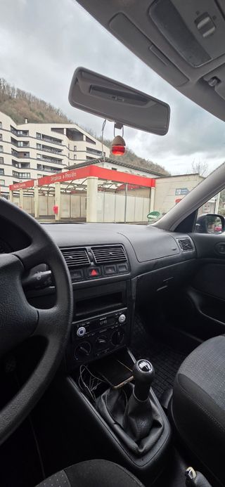 Volkswagen Golf 2004