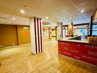 Local comercial en alquiler en Pº Zorrilla - Cuatro de Marzo en Valladolid