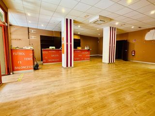Local comercial en alquiler en Pº Zorrilla - Cuatro de Marzo en Valladolid